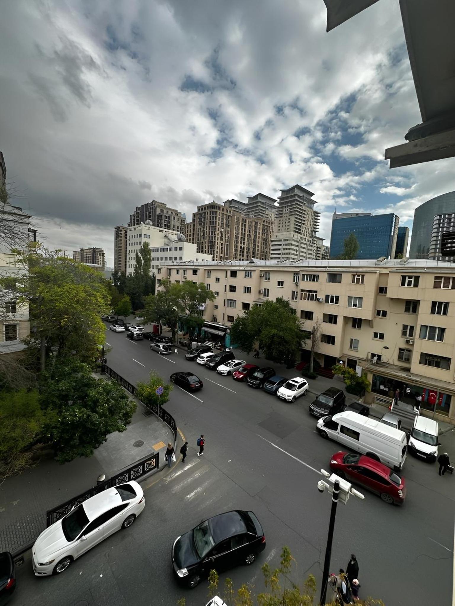 NIZAMI Street flat