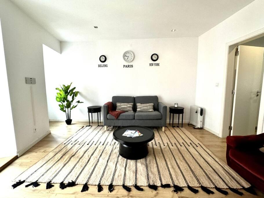 Cruz Central Apartment 2 view 3