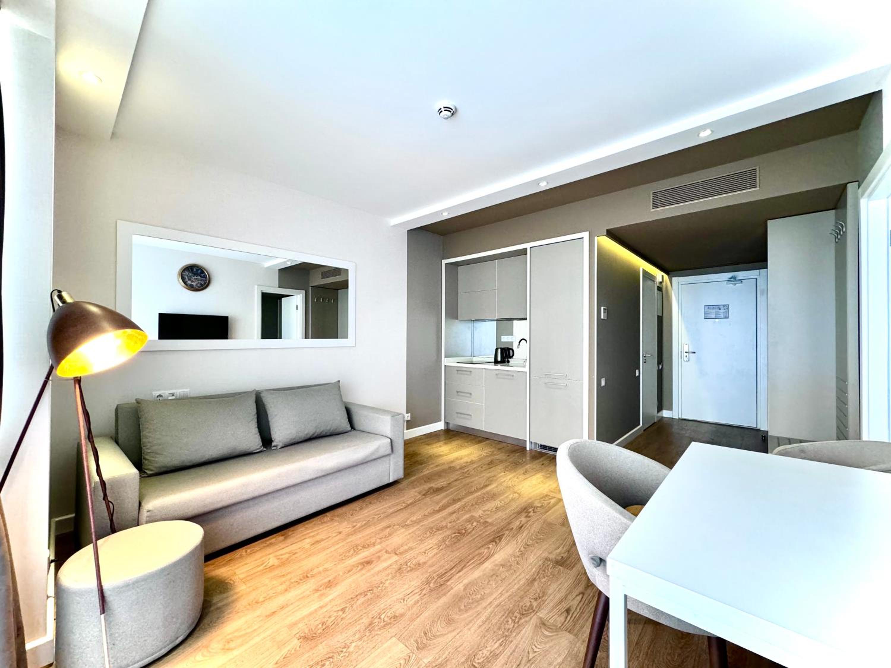 My Sunshine Apartments in Alliance Palace view 2