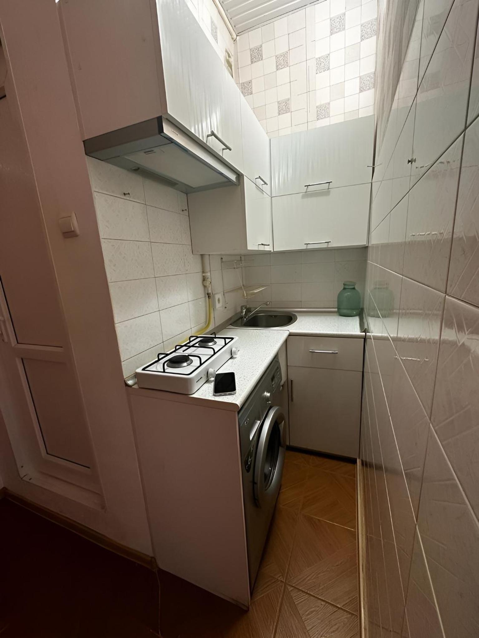 NIZAMI Street flat