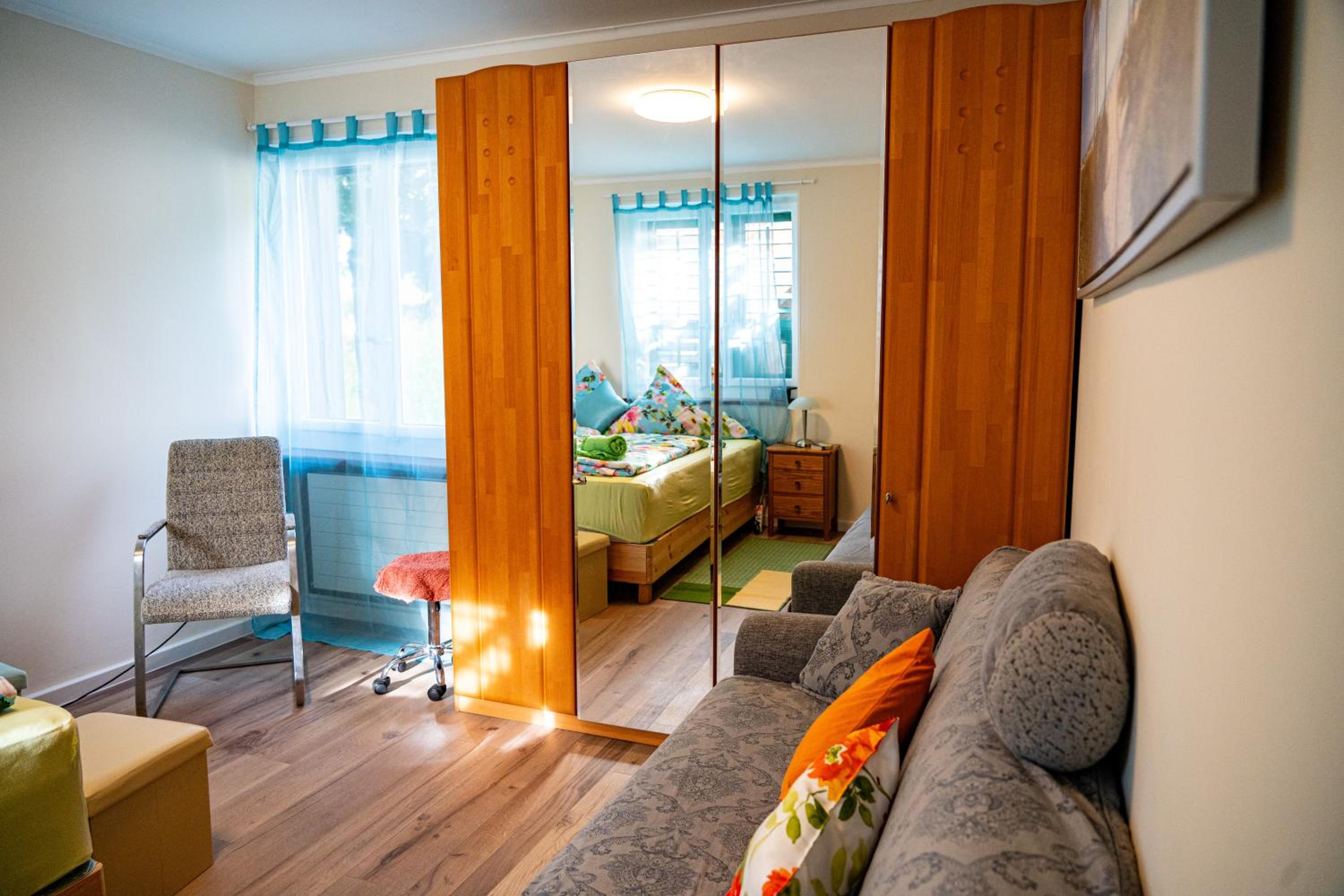 Gemütliche Wohnung mit Terasse und Feuerstelle