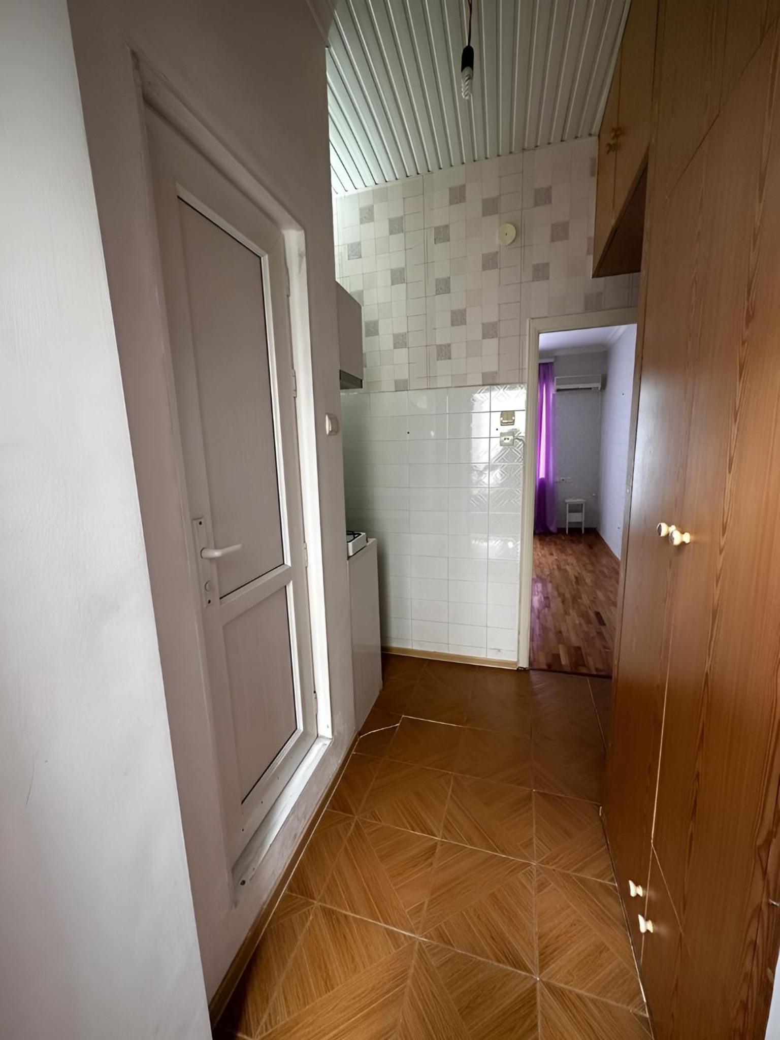 NIZAMI Street flat