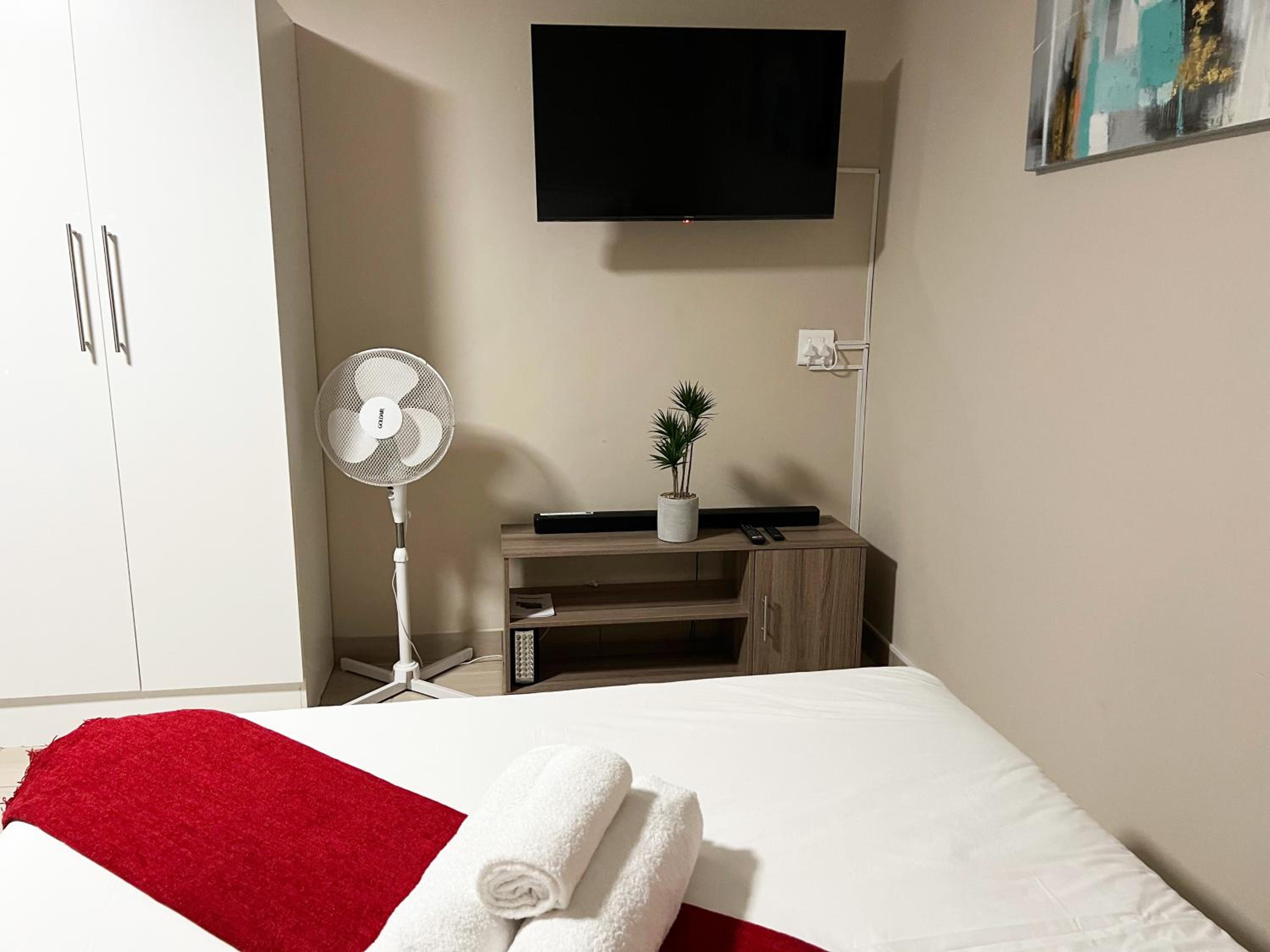 Smart studio in a quiet area with no load shedding view 3