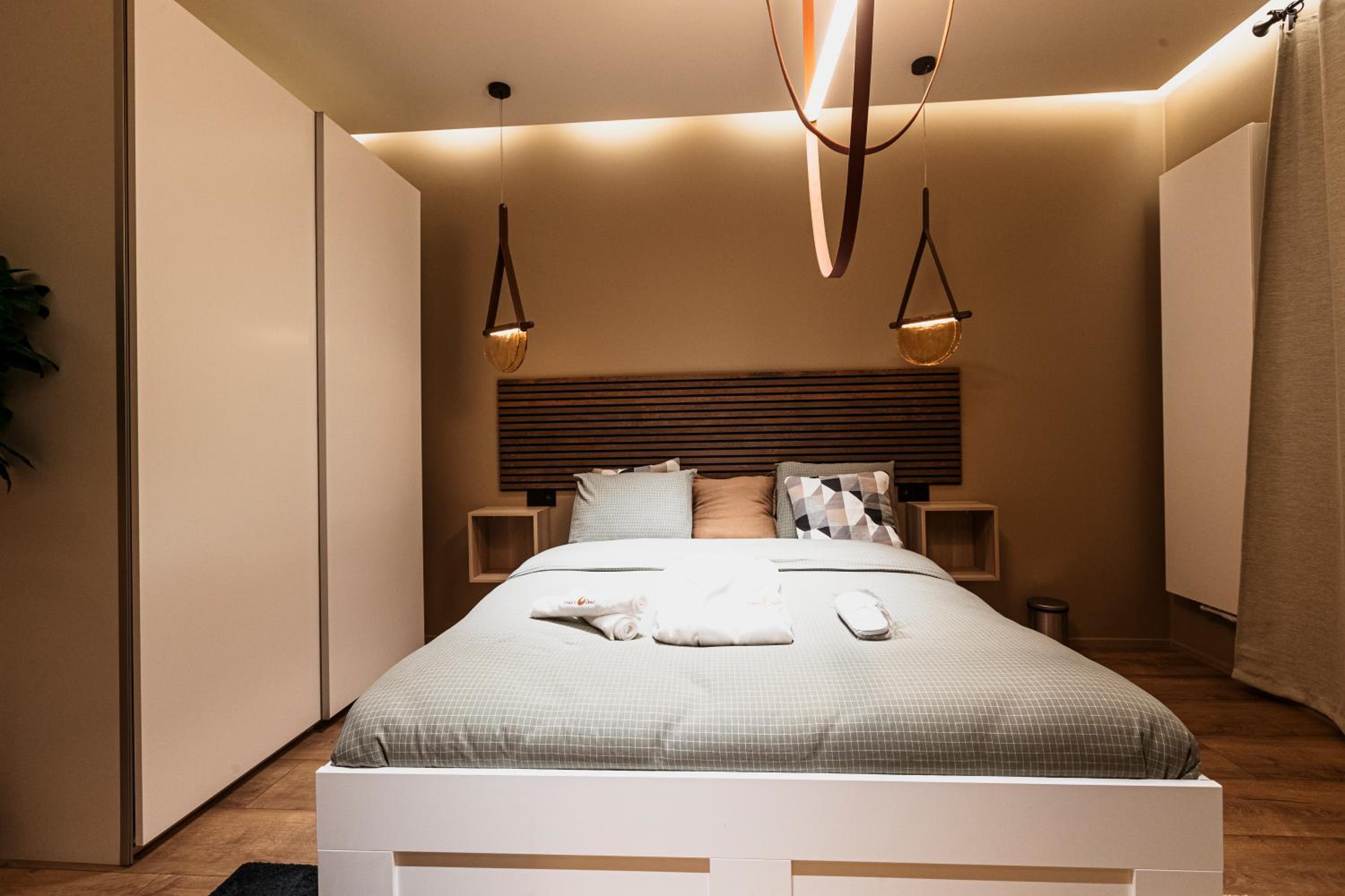 Golden Dove Luxury Apartment