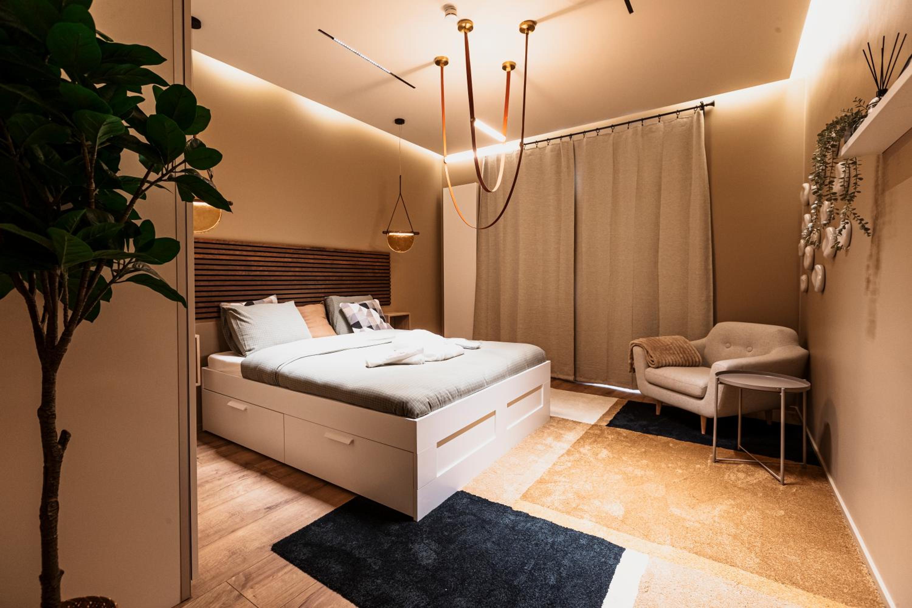 Golden Dove Luxury Apartment