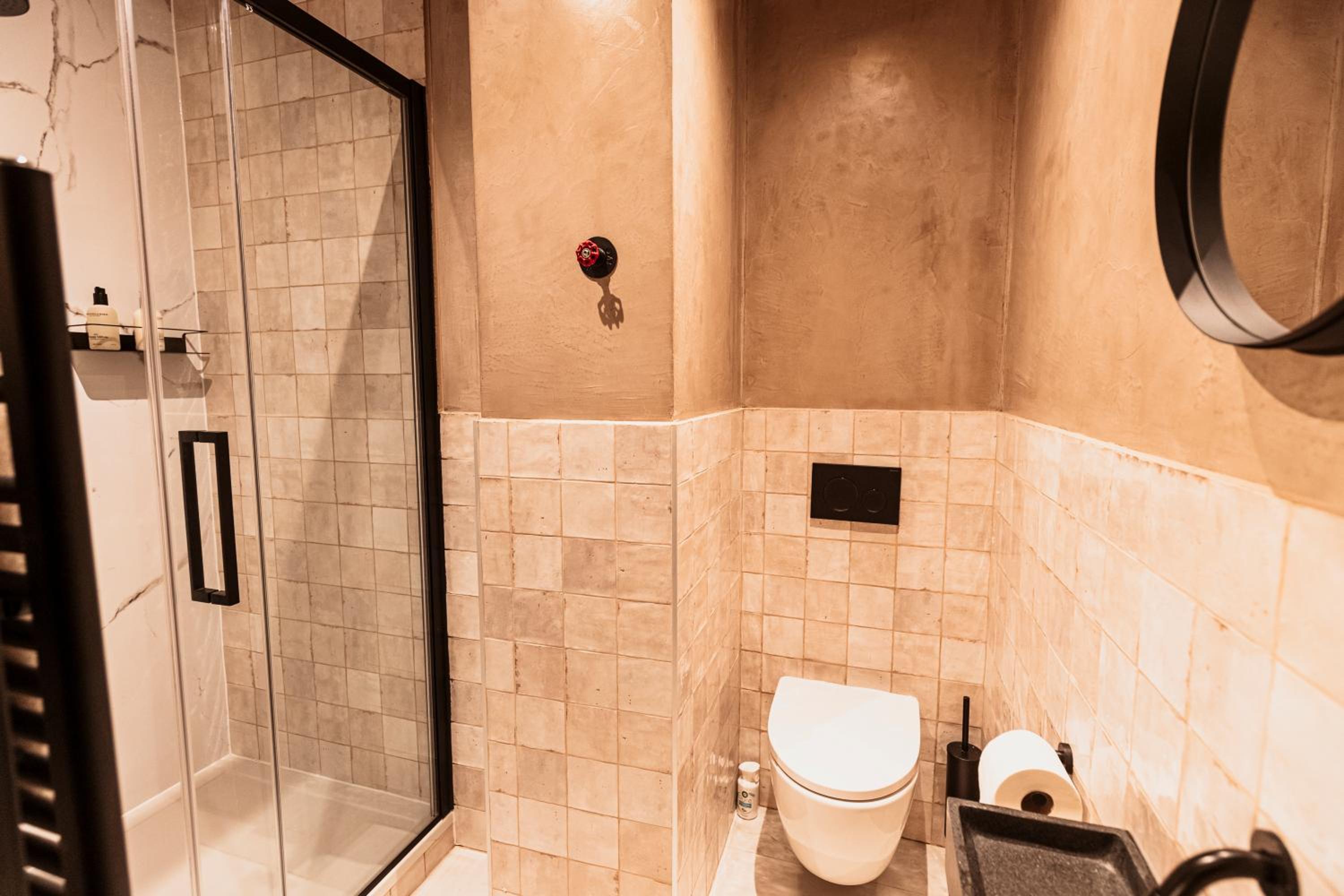 Golden Dove Luxury Apartment