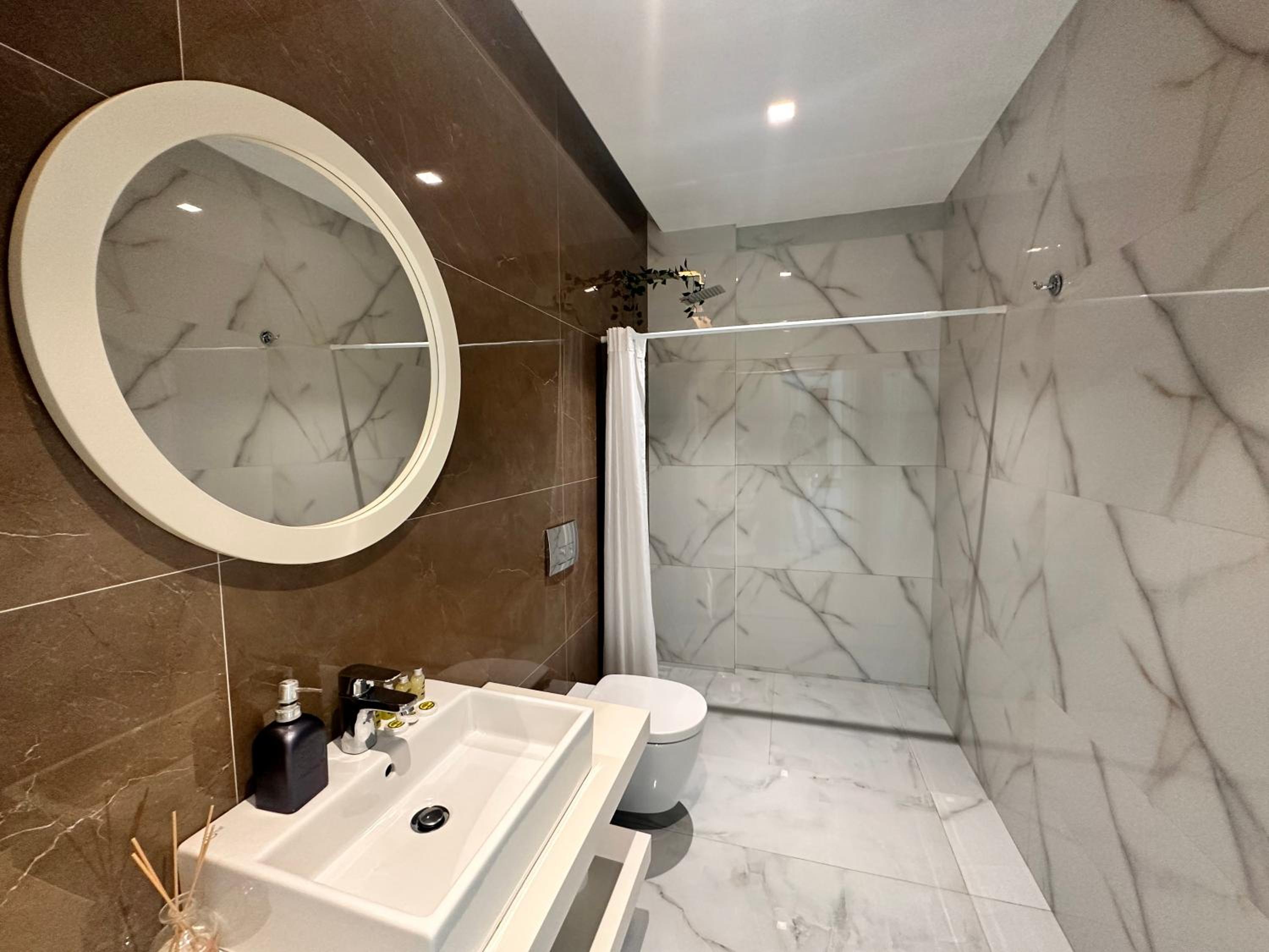 Sea Horizon Vsl Suites & Apartments