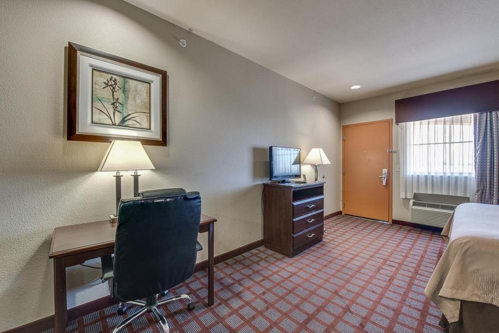 Executive Inn  Suites Cushing - Property Image 12