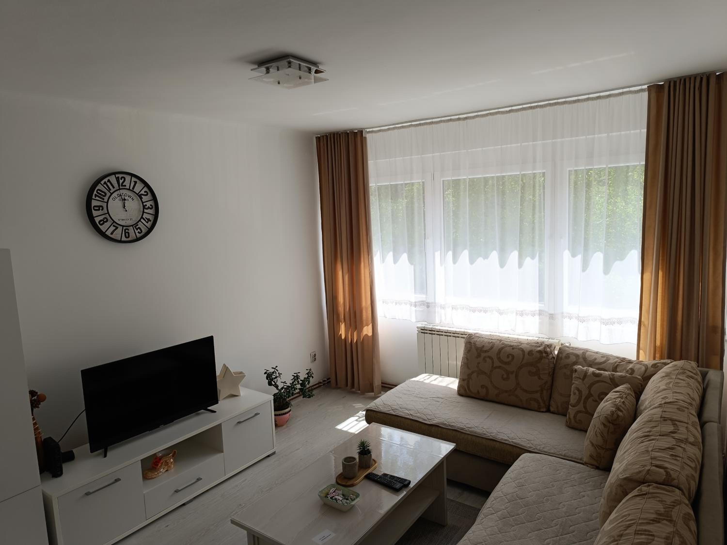 White & Tidy - Apartment Sarajevo