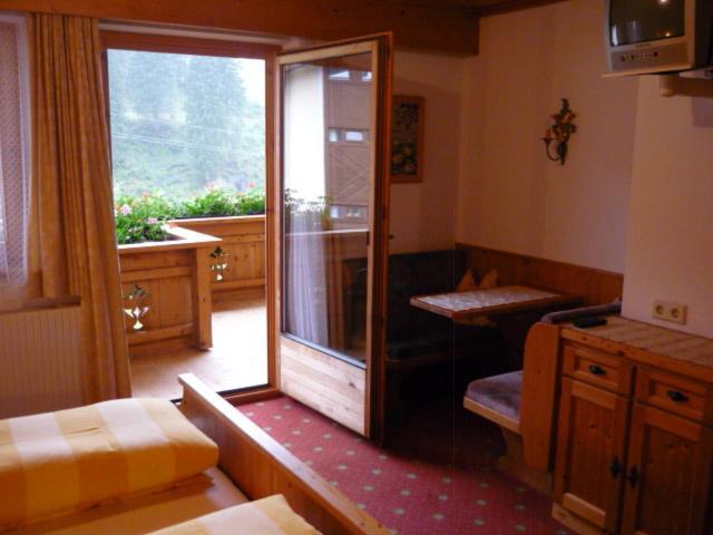 Photo 26