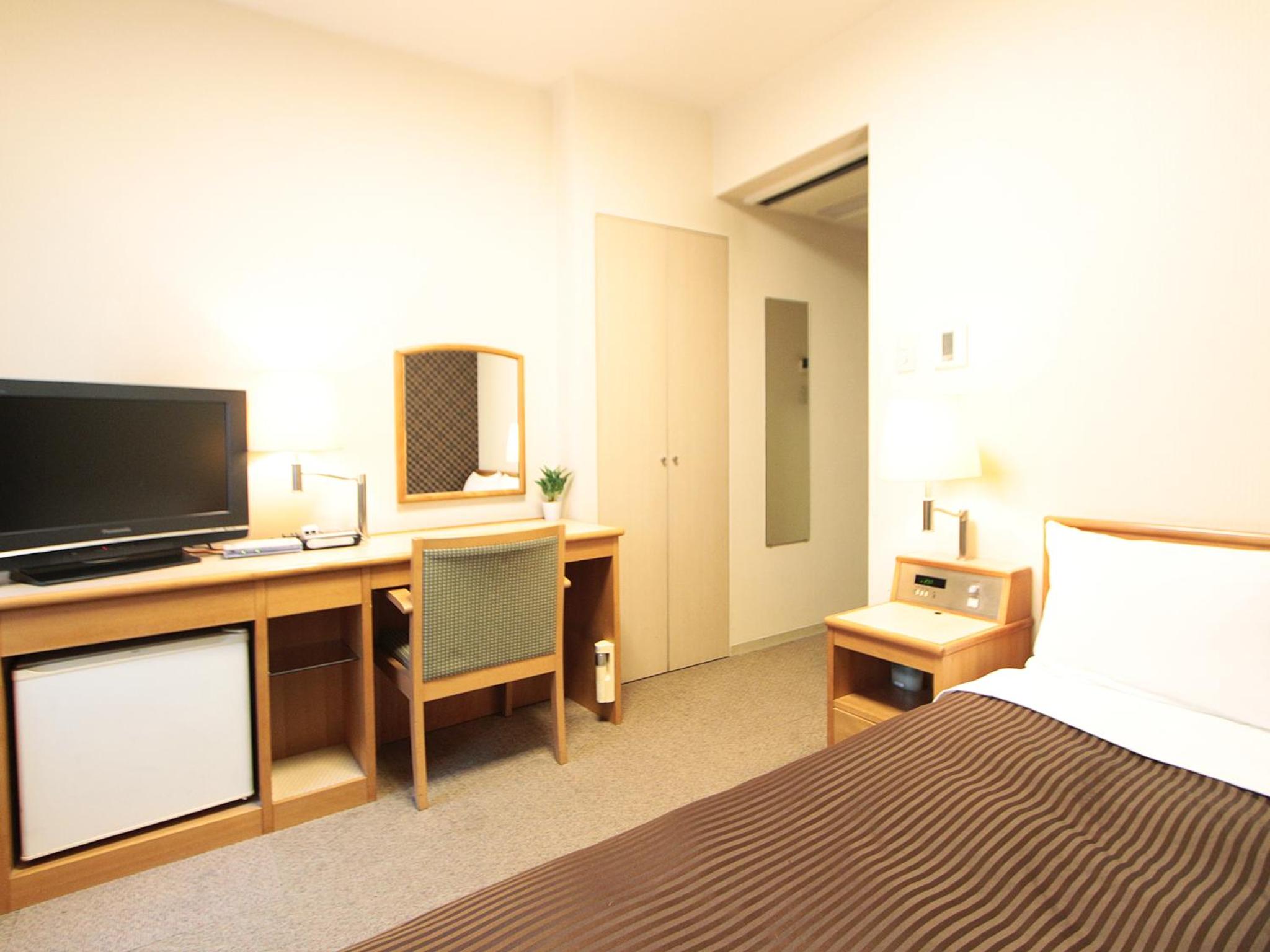 HOTEL LiVEMAX BUDGET Shinbashi photo 4