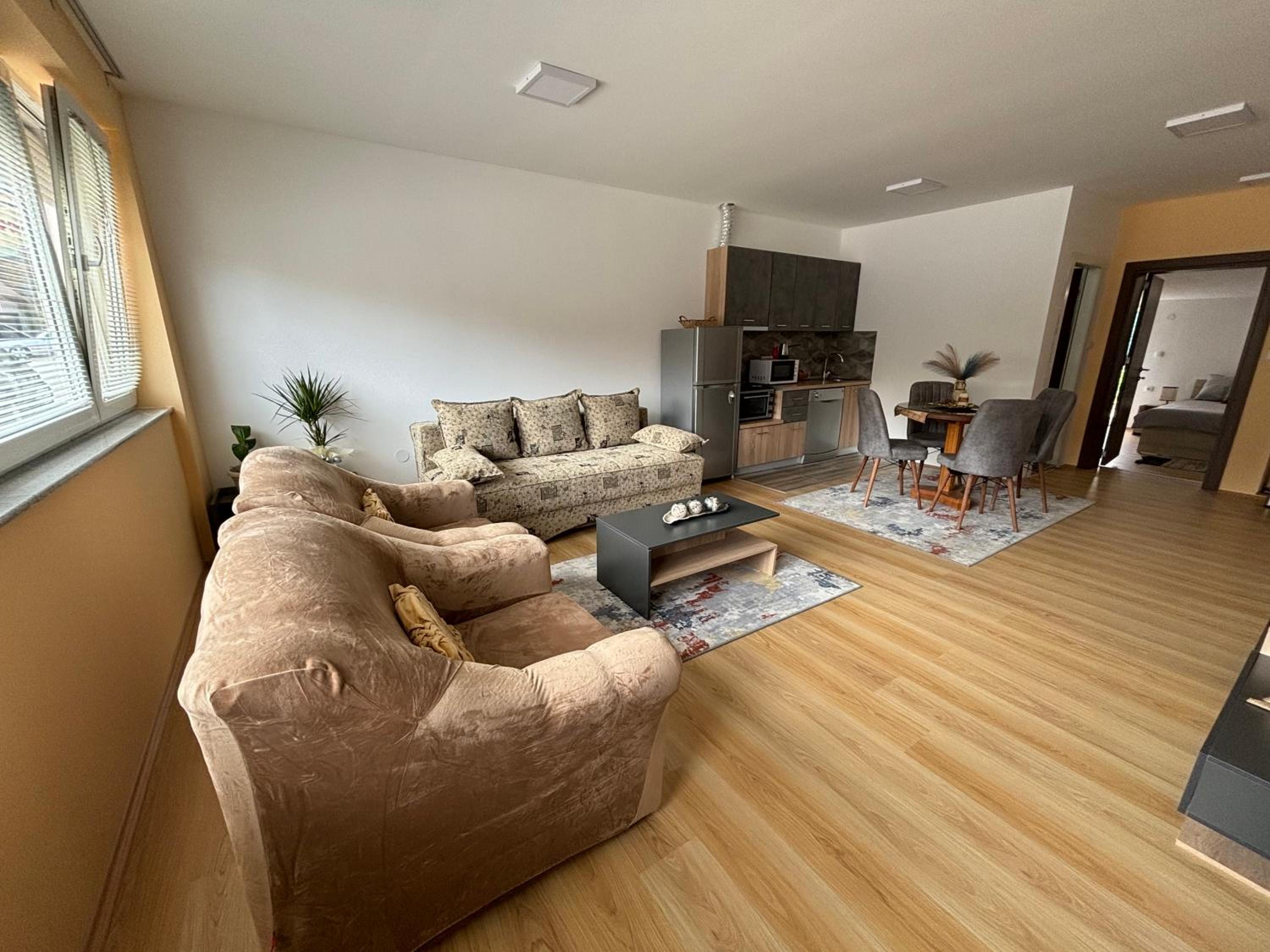 LENI Apartment