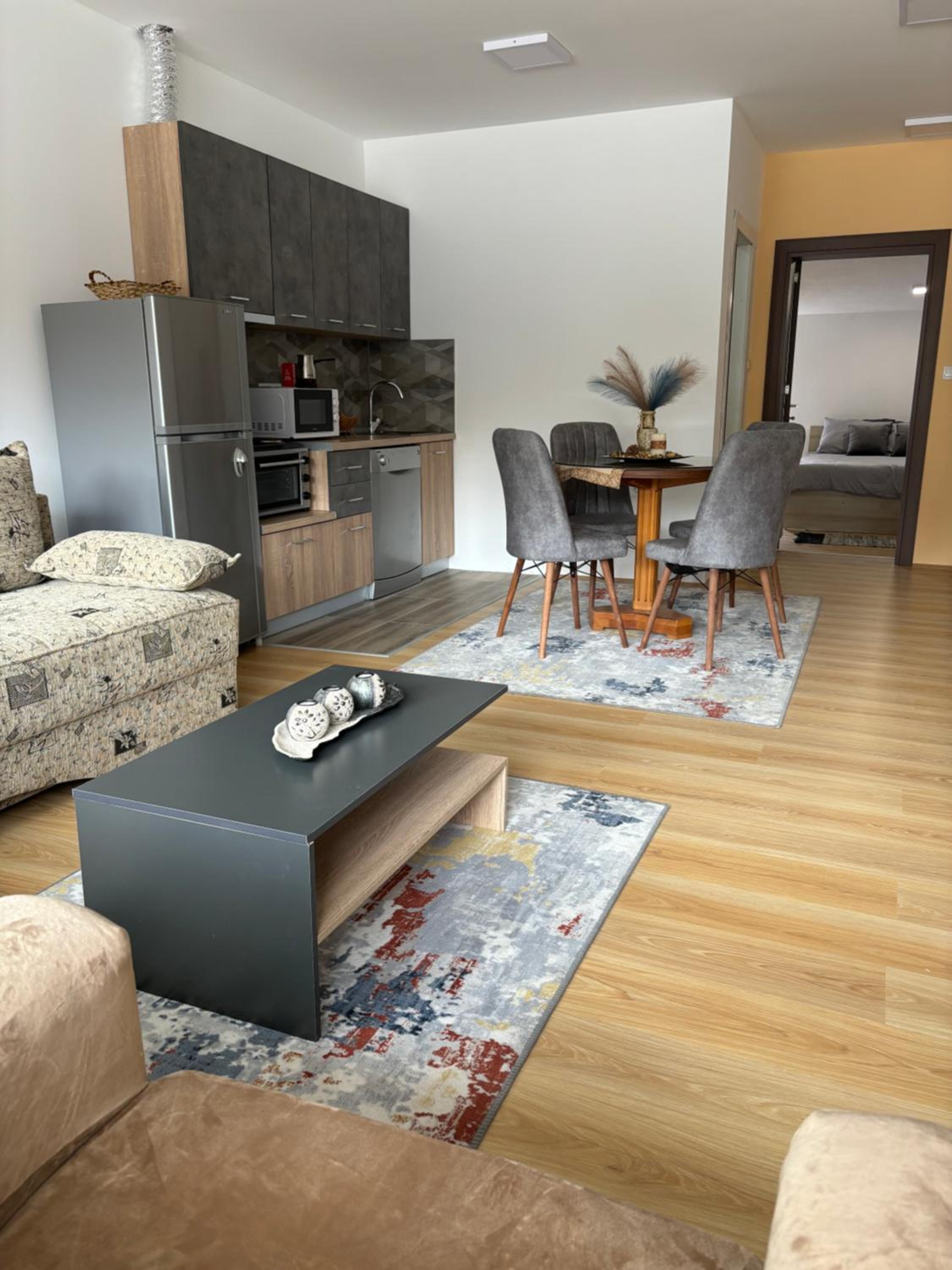 LENI Apartment