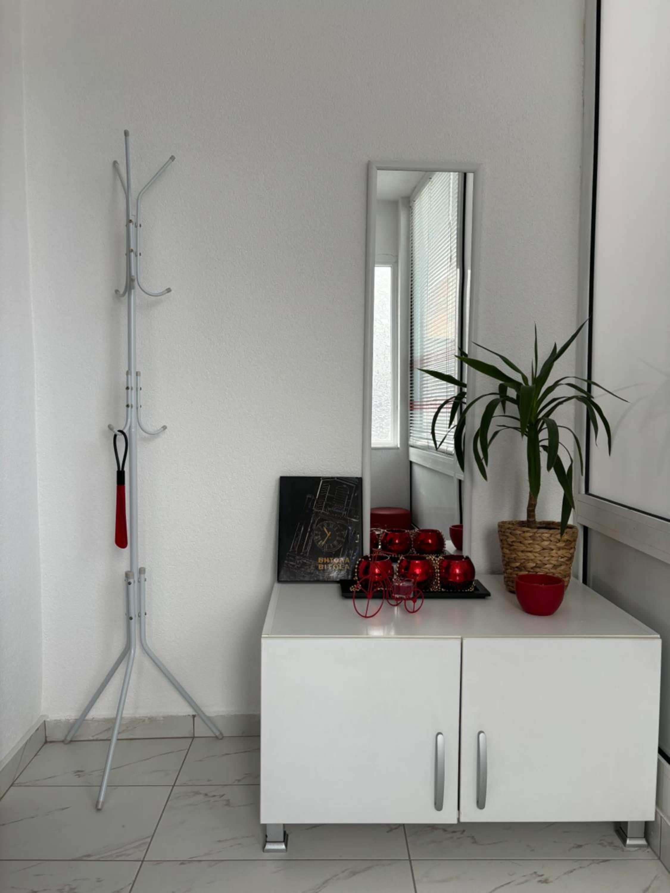 LENI Apartment