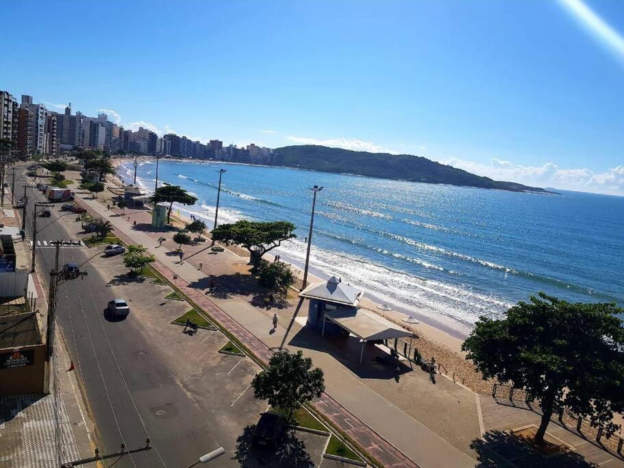 Apartamento de frente para o mar -Novembro e Desembro sem elevador PRAIA DO MORRO