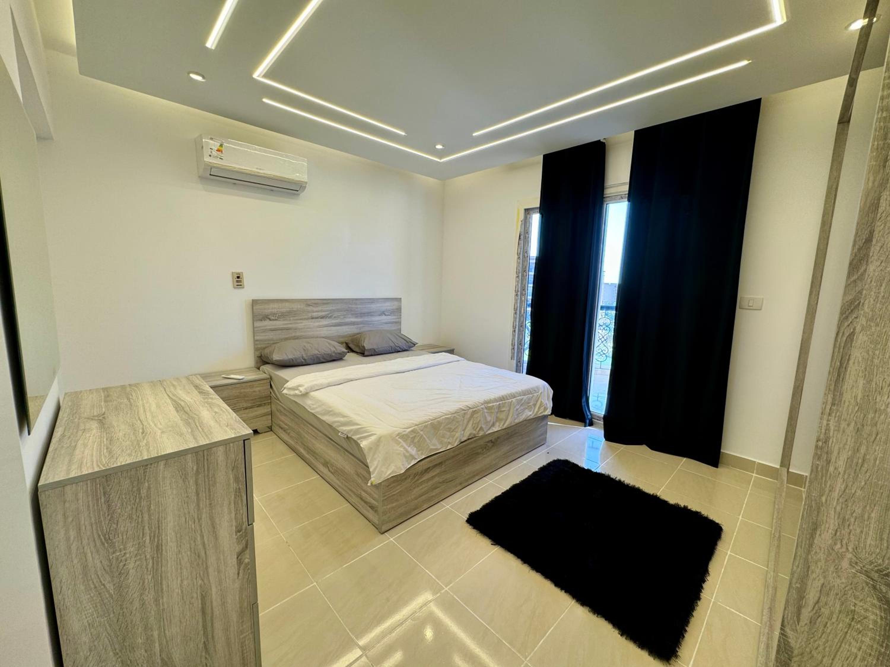 Luxurious 2 Bedrooms In Rehab City