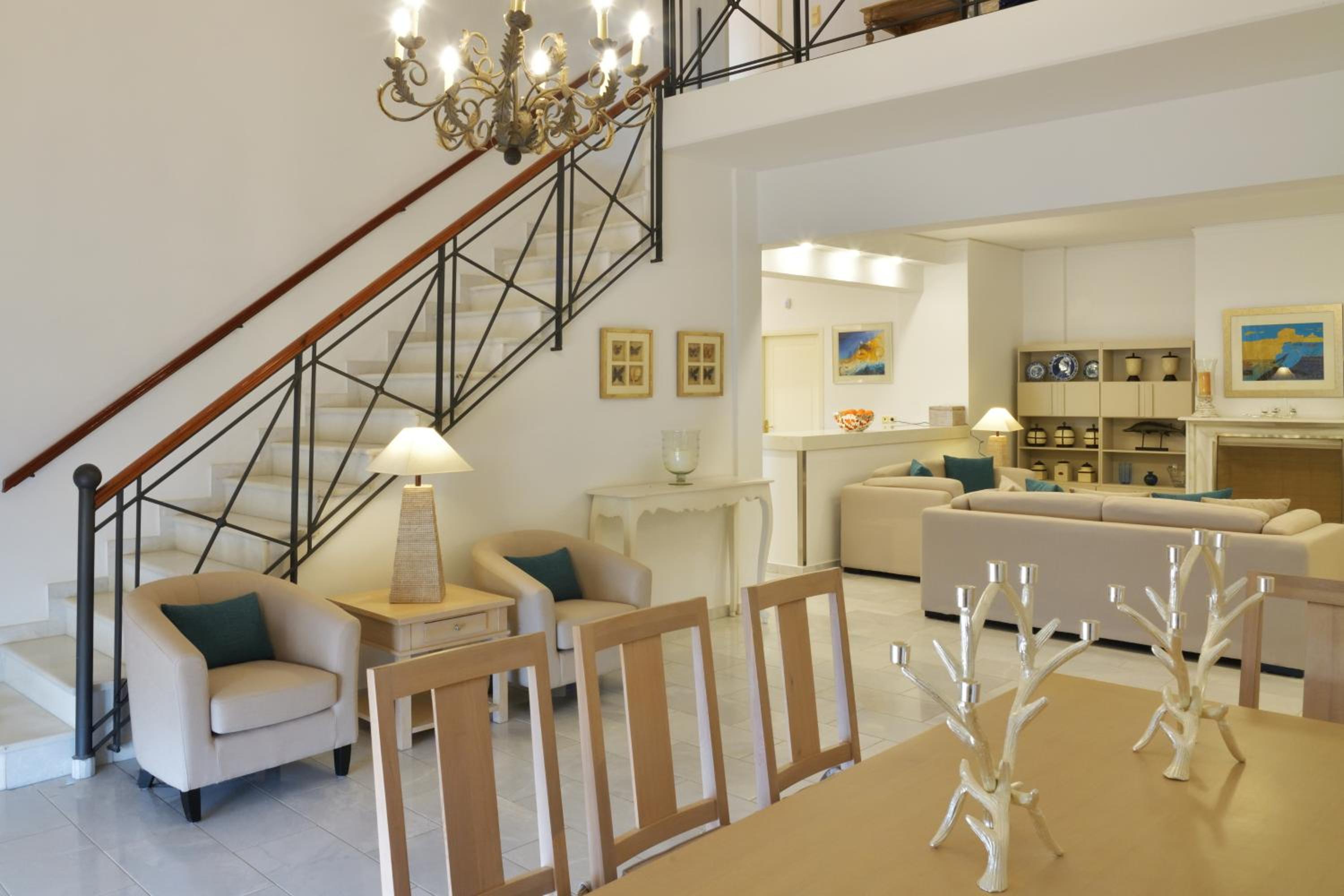 Villa Raks