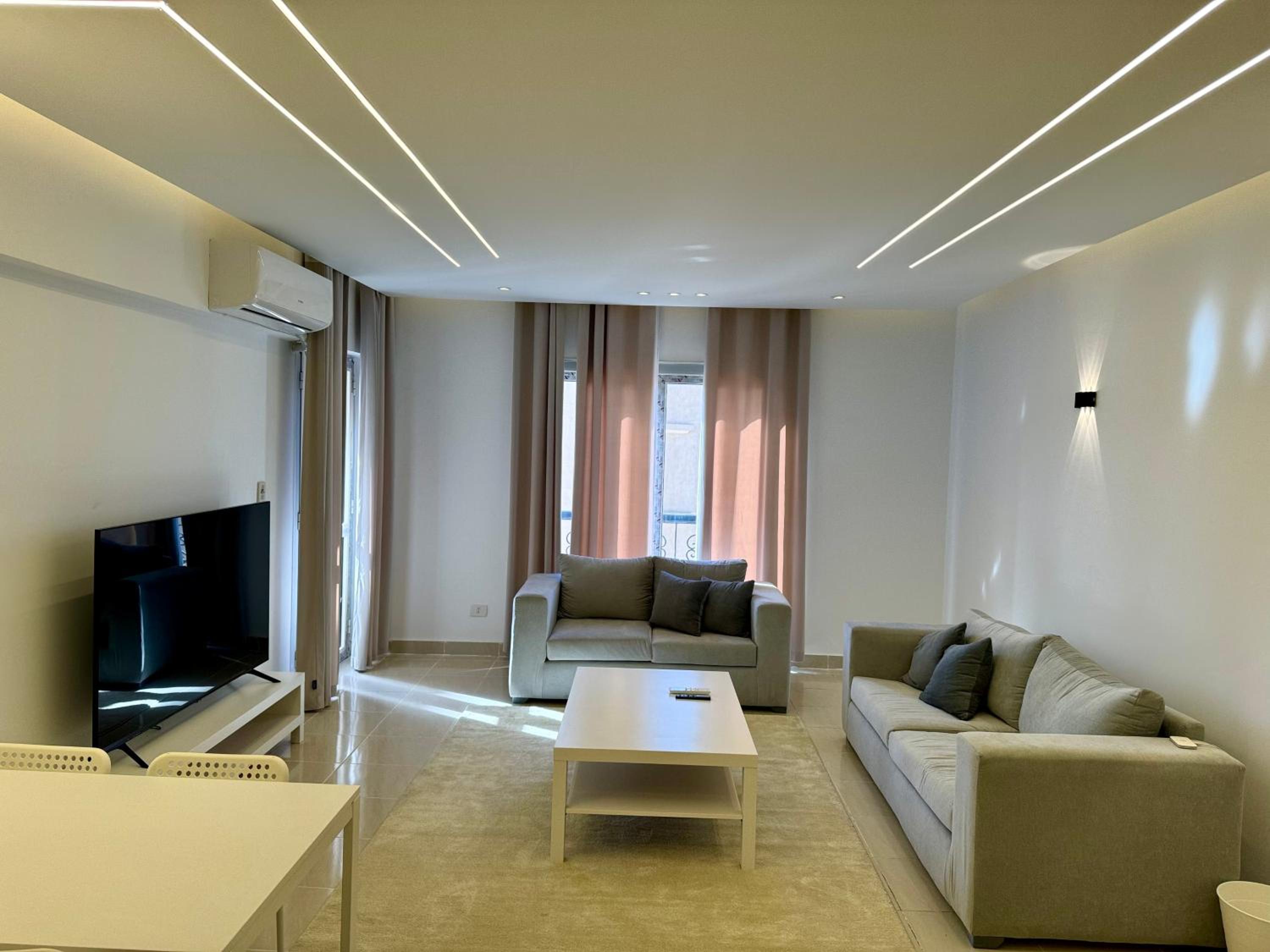 Luxurious 2 Bedrooms In Rehab City