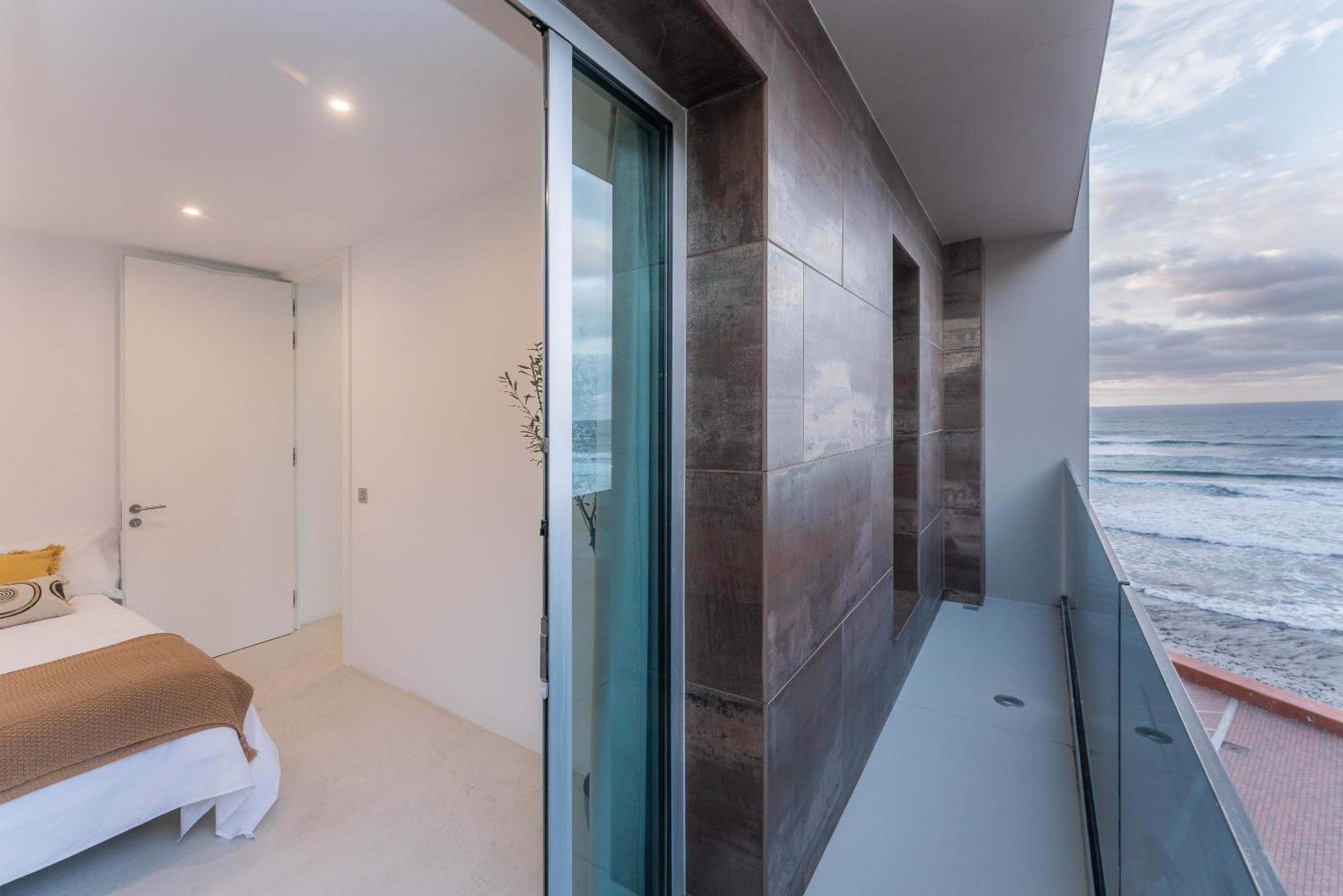 Gold Suite Canteras by Canarias Homelidays
