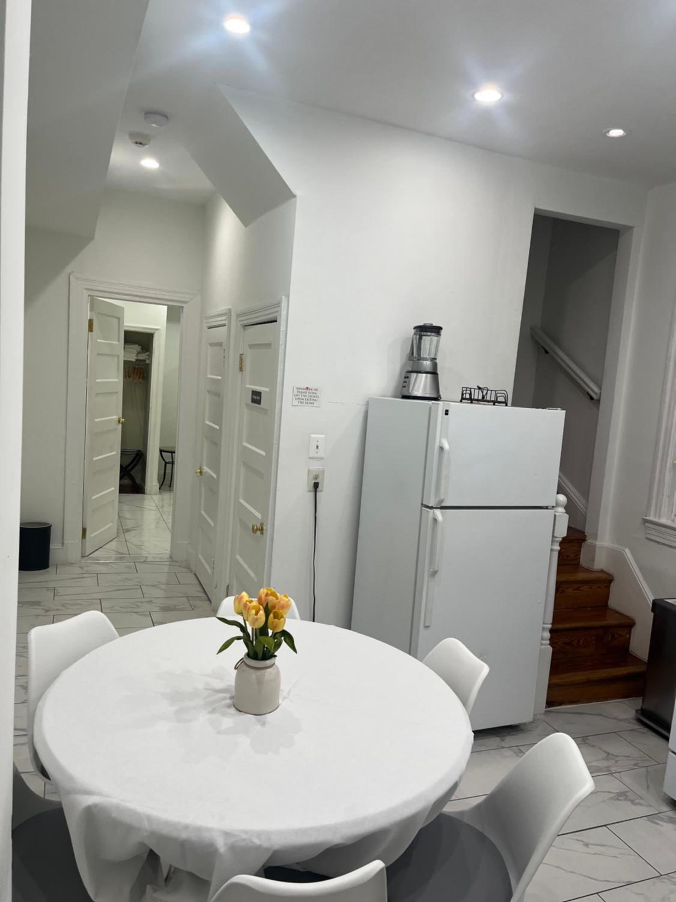 Large DUPLEX Apt 2Bdrm 1Den-Metro, photo 29