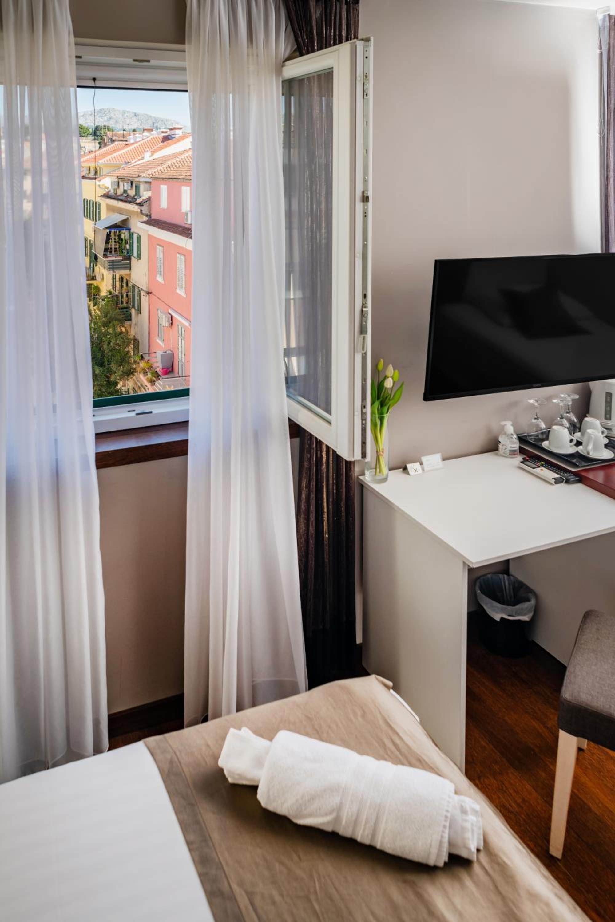 hotel room