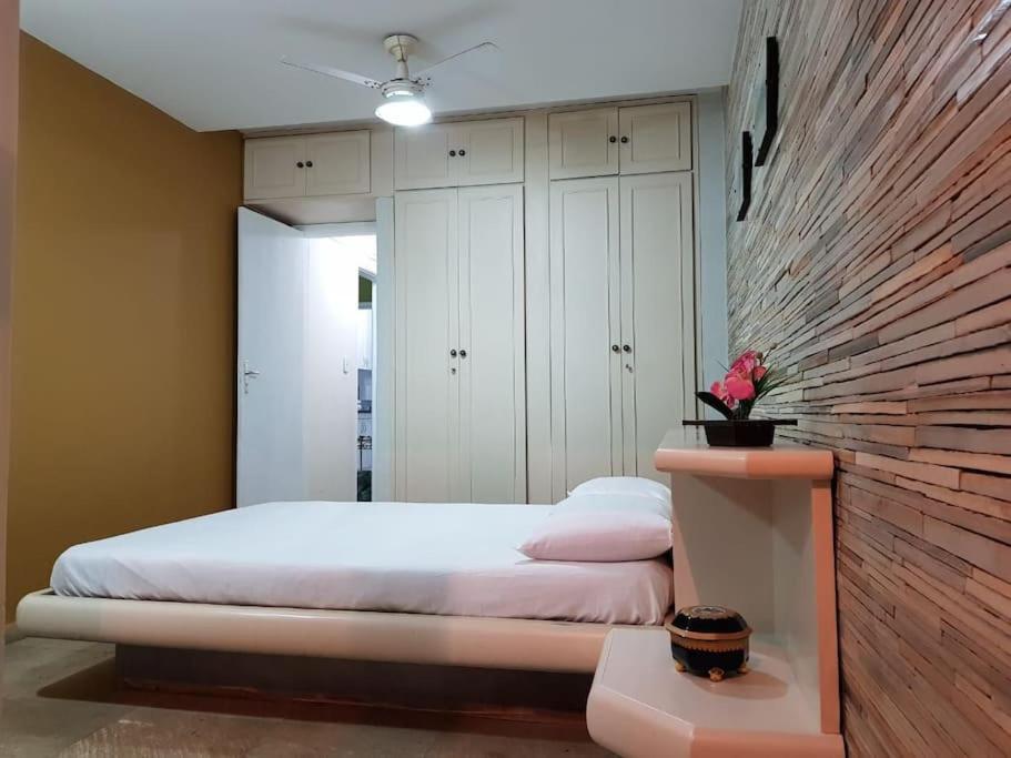 Apartamento de frente para o mar -NOVEMBRO E DEZEMBRO SEM ELEVADOR PRAIA DO MORRO