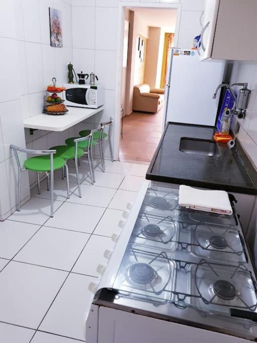 Apartamento de frente para o mar -NOVEMBRO E DEZEMBRO SEM ELEVADOR PRAIA DO MORRO