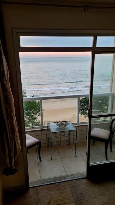 Apartamento de frente para o mar -NOVEMBRO E DEZEMBRO SEM ELEVADOR PRAIA DO MORRO