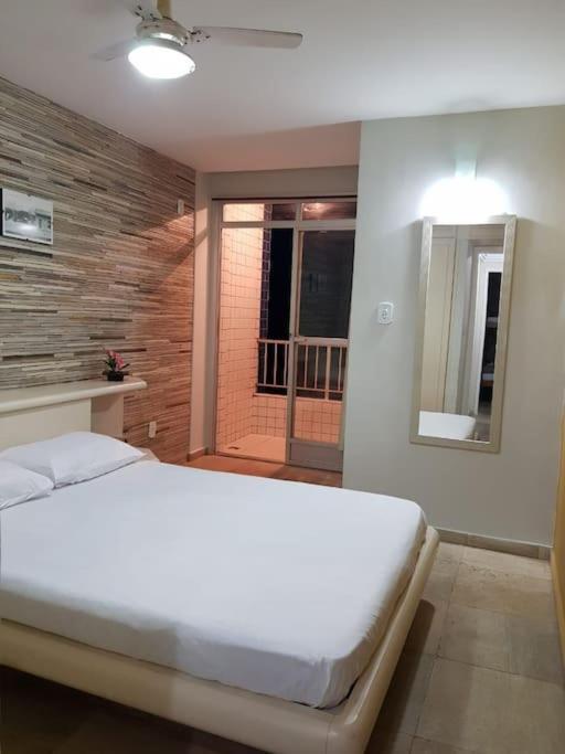 Apartamento de frente para o mar -NOVEMBRO E DEZEMBRO SEM ELEVADOR PRAIA DO MORRO