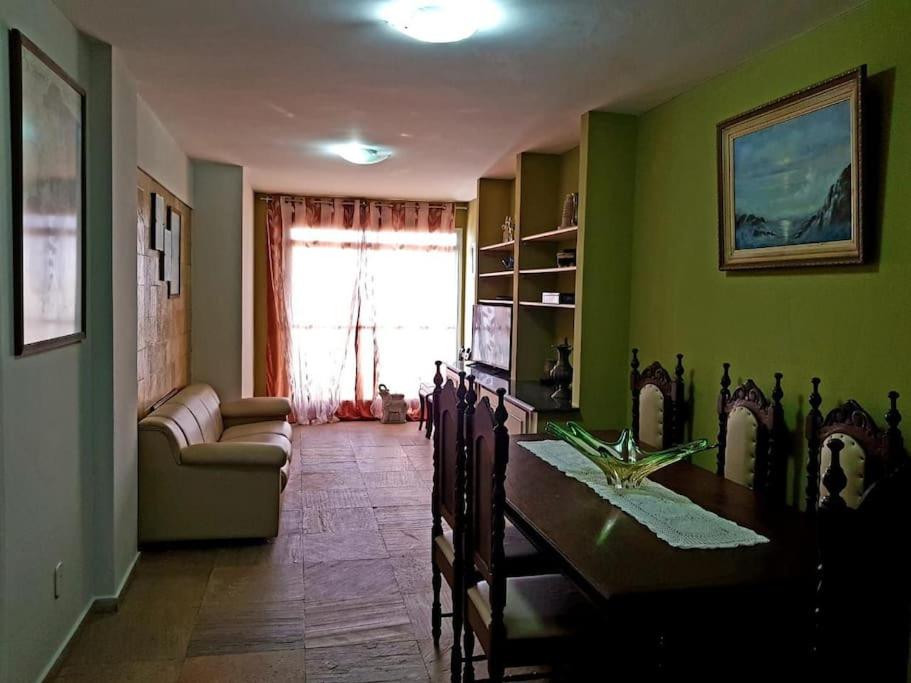 Apartamento de frente para o mar -NOVEMBRO E DEZEMBRO SEM ELEVADOR PRAIA DO MORRO