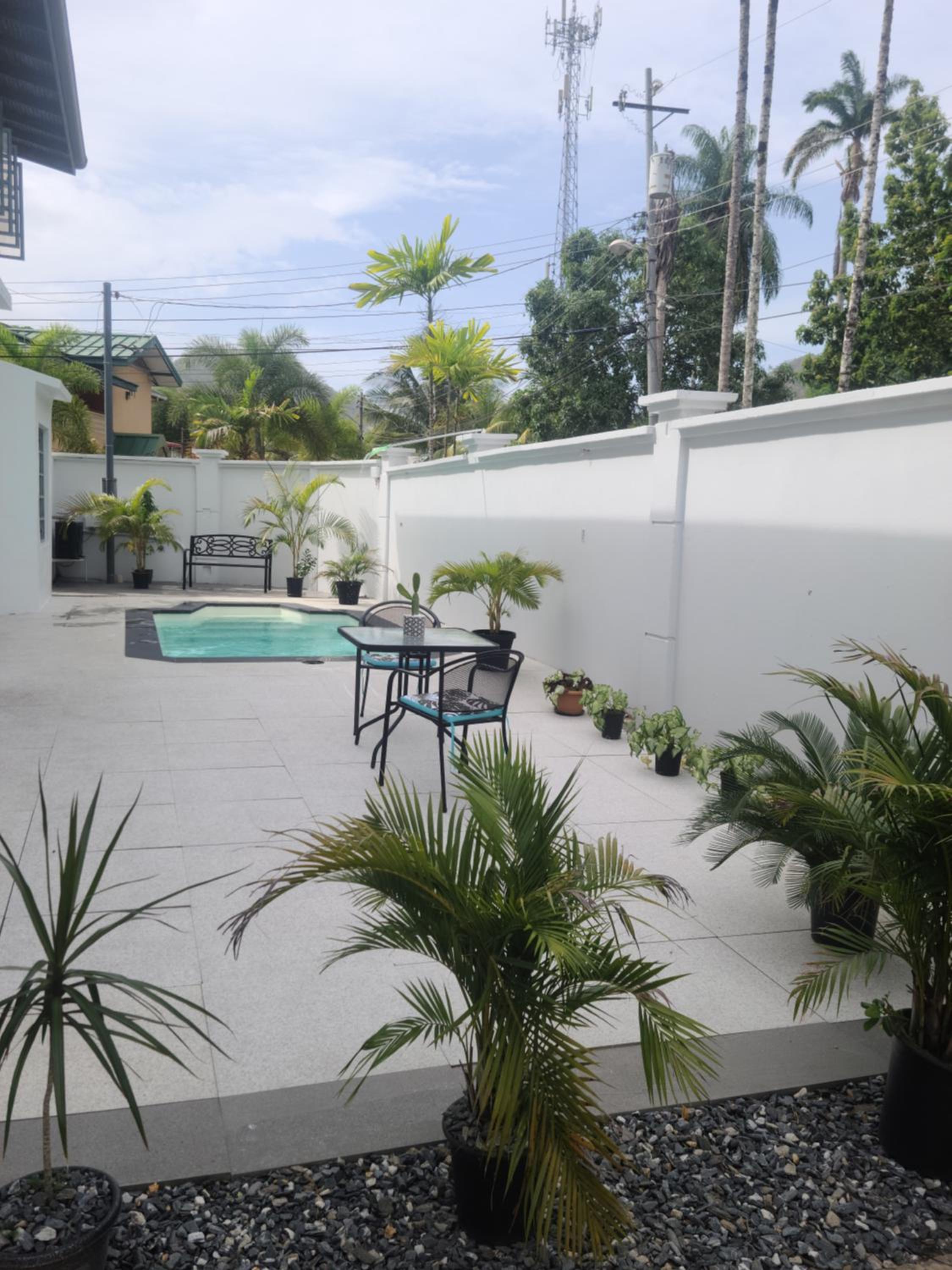 Gated Riverside Studio Apartment view 4