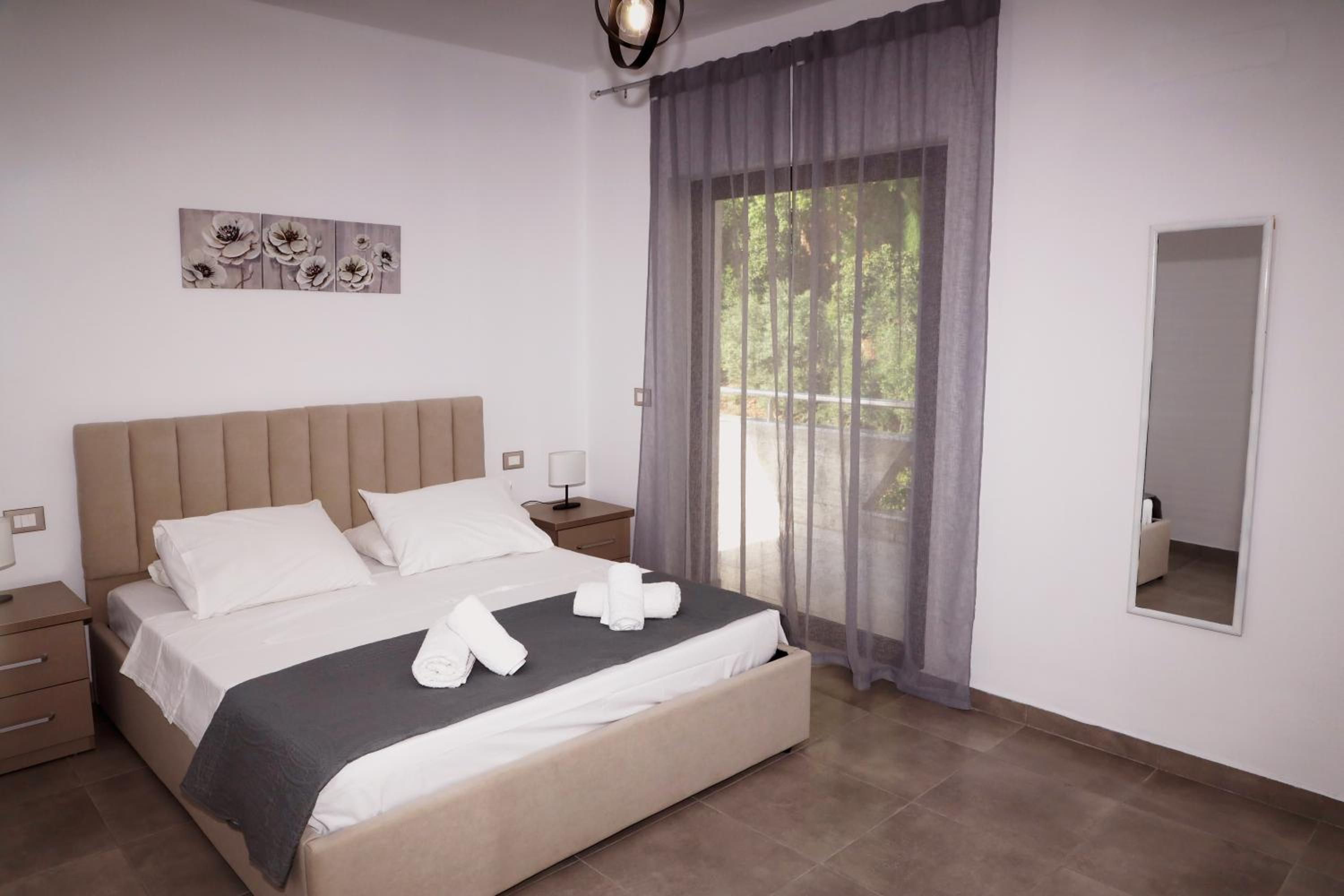 Rajmonda Apartment