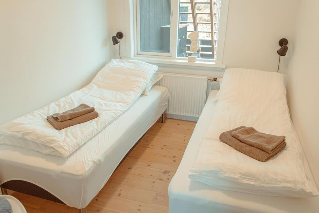 2 BR Apartment for 4 guests in Hoyvík, Tórshavn view 5