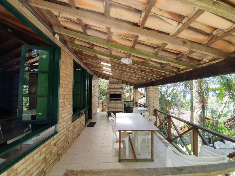 Casa em Sambaqui - Sto Antônio de Lisboa