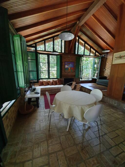 Casa em Sambaqui - Sto Antônio de Lisboa