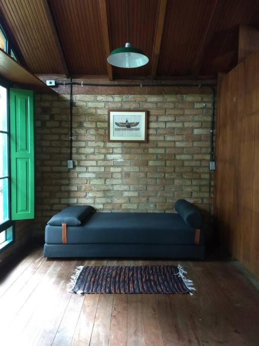 Casa em Sambaqui - Sto Antônio de Lisboa