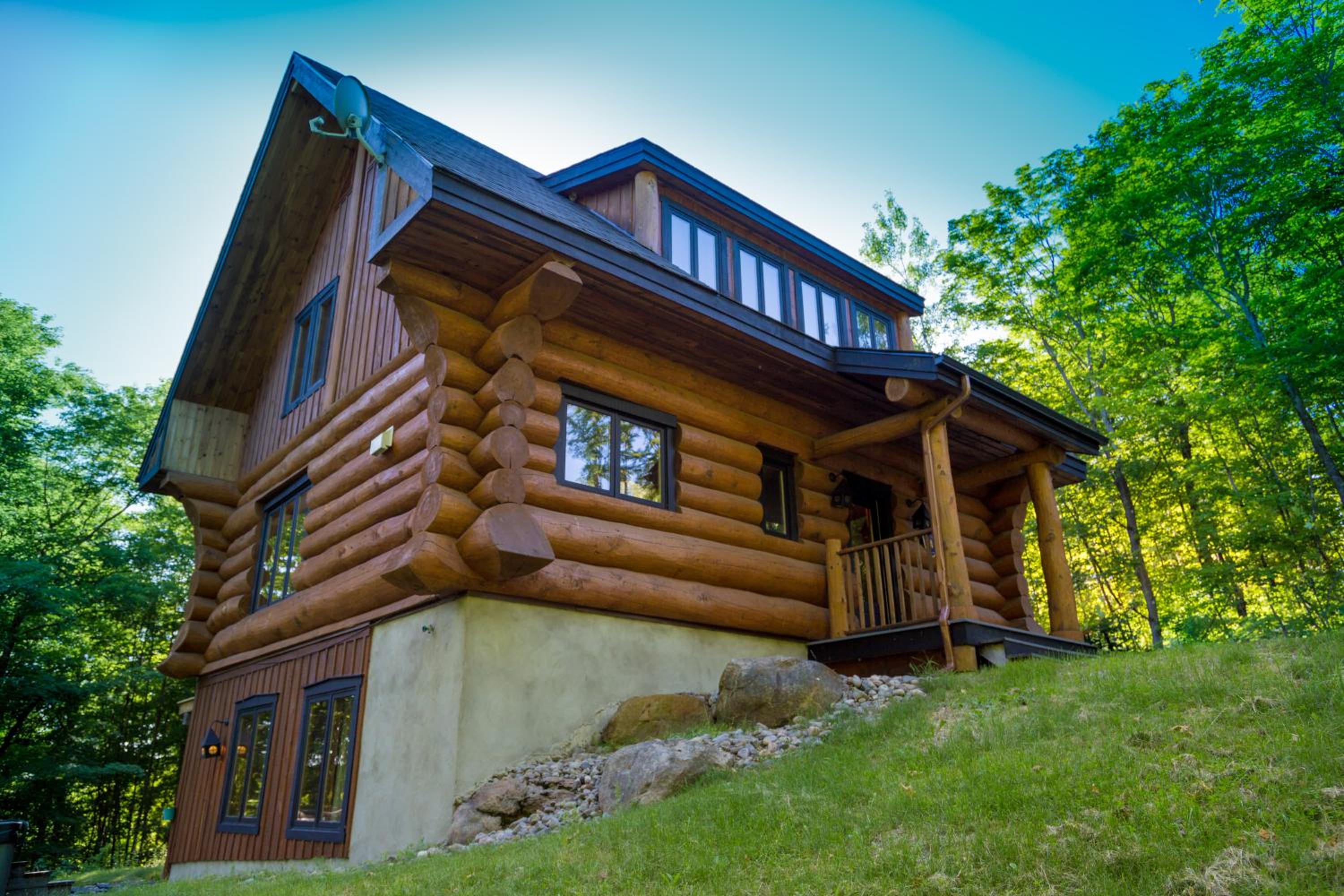 Cote Nord Tremblant Chalet Barrie