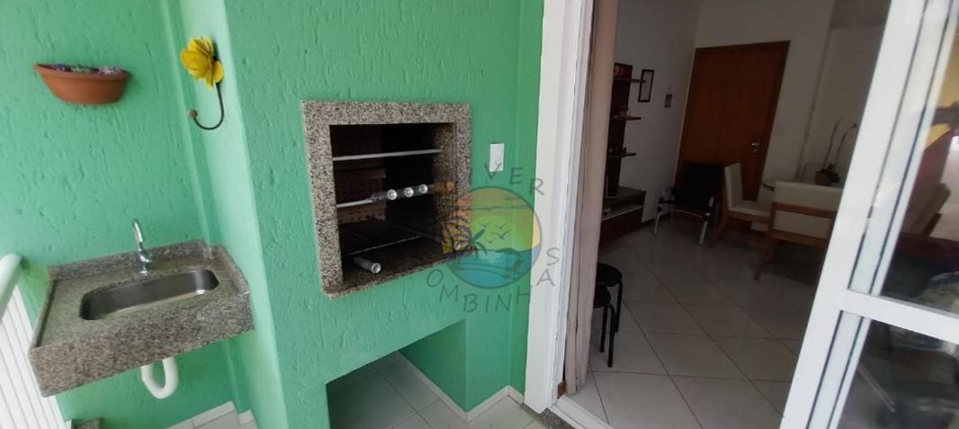 Apartamento no centro da praia com piscina - AP 80