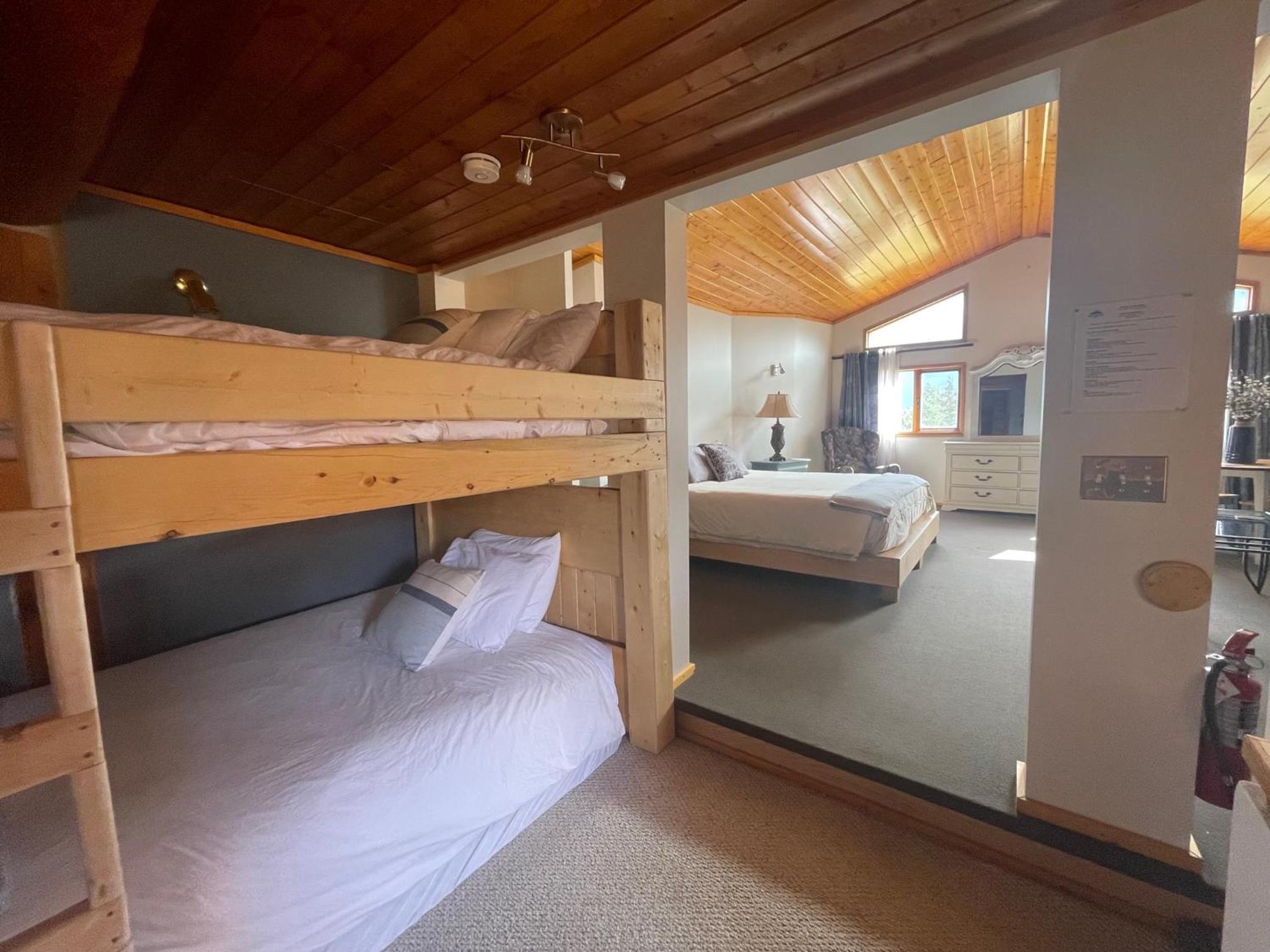 Mount Logan EcoLodge & Retreat Center
