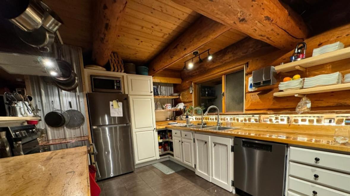 Mount Logan EcoLodge & Retreat Center