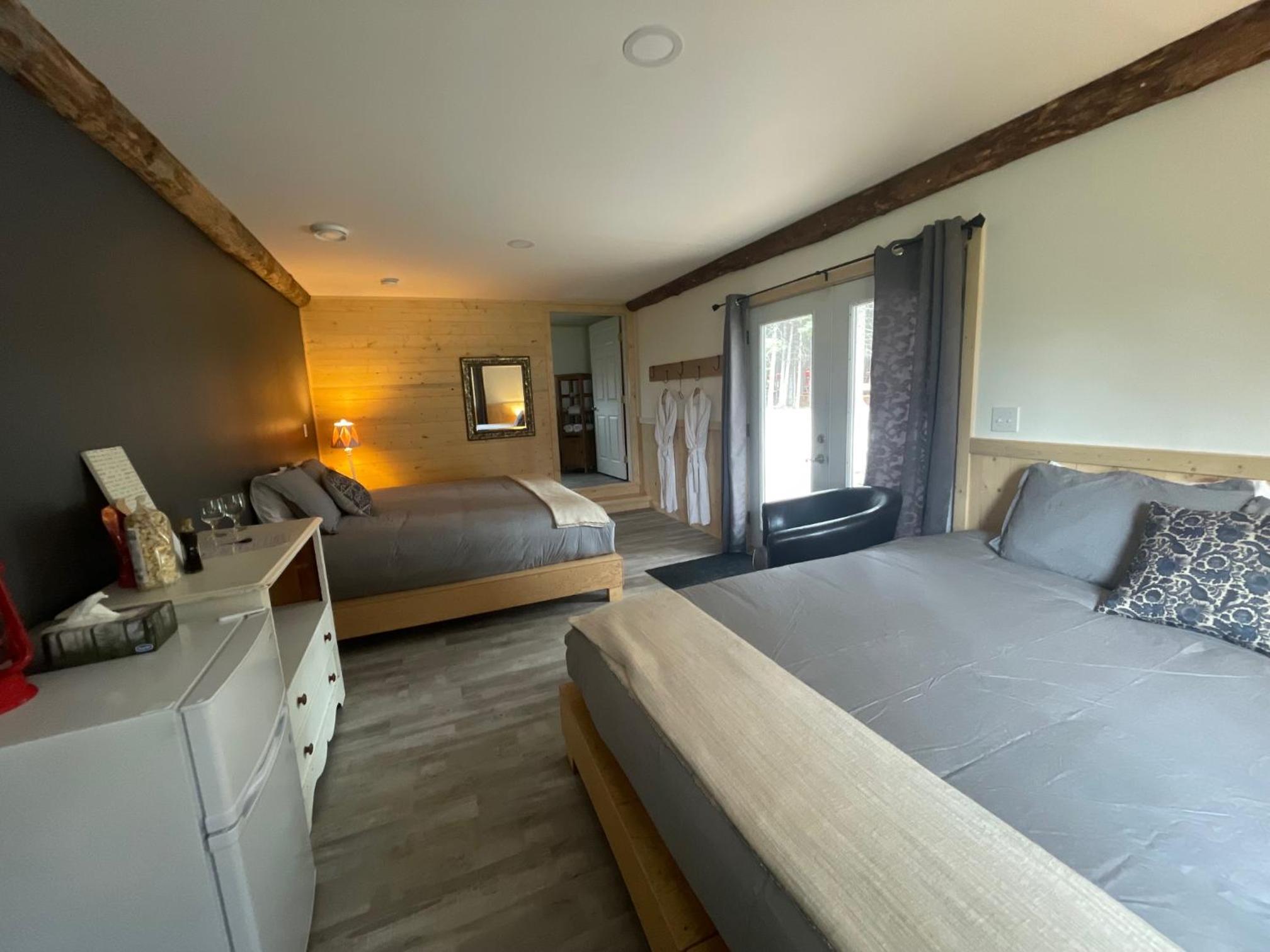 Mount Logan EcoLodge & Retreat Center