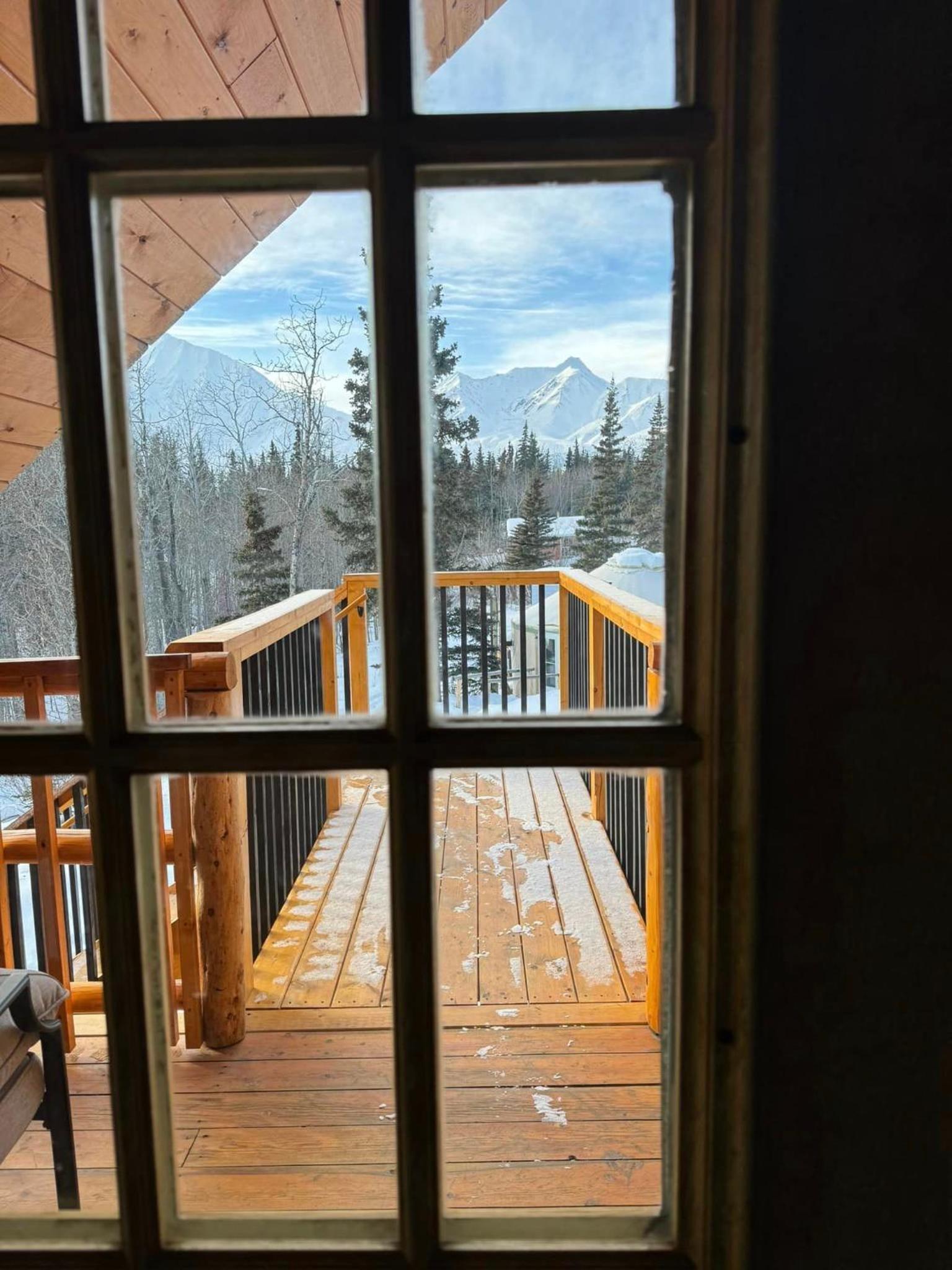 Mount Logan EcoLodge & Retreat Center