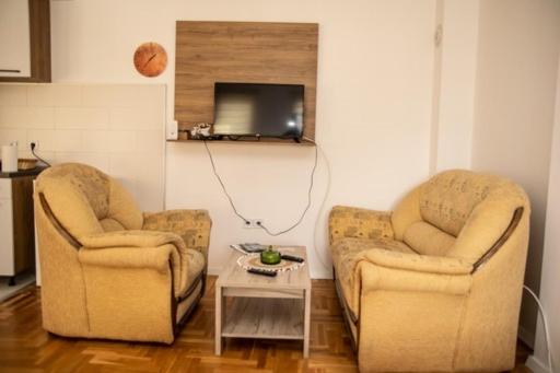 SARAH APARTMENTS
