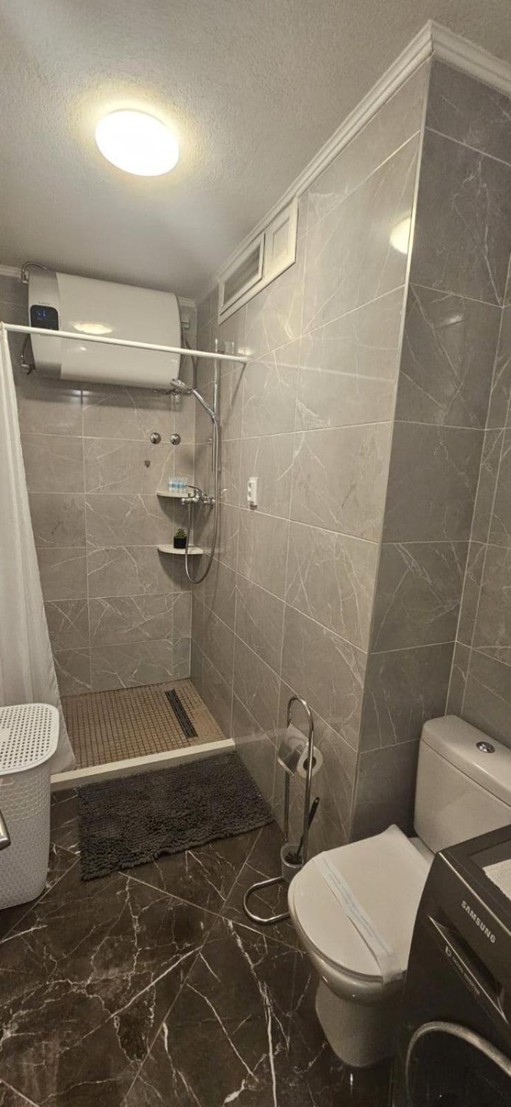 Tole Apartment