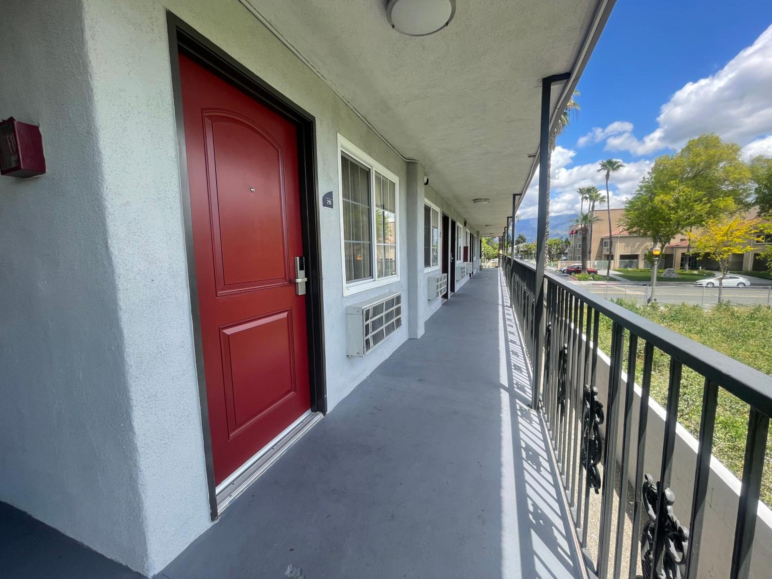 San Bernardino Vacations - Economy Inn - Property Image 26