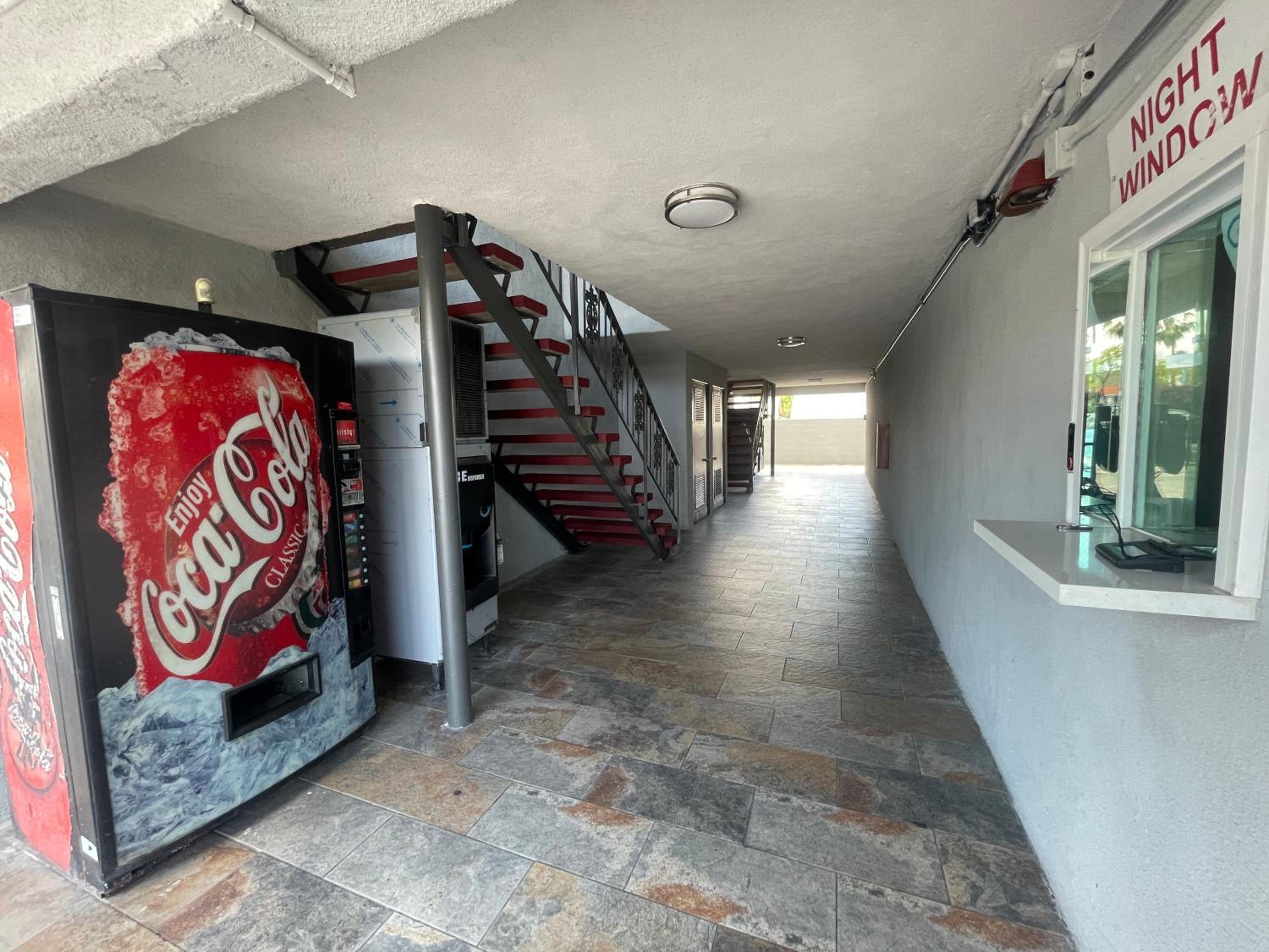 San Bernardino Vacations - Economy Inn - Property Image 25