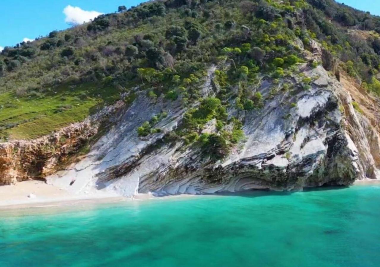ILLYRIAN Paradise