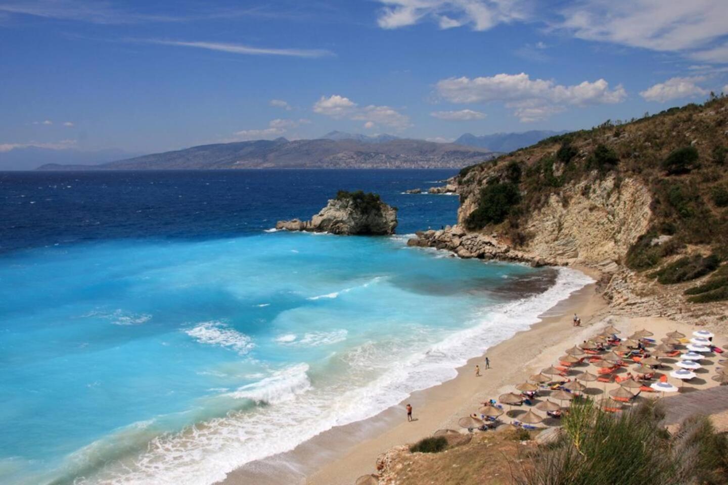 ILLYRIAN Paradise