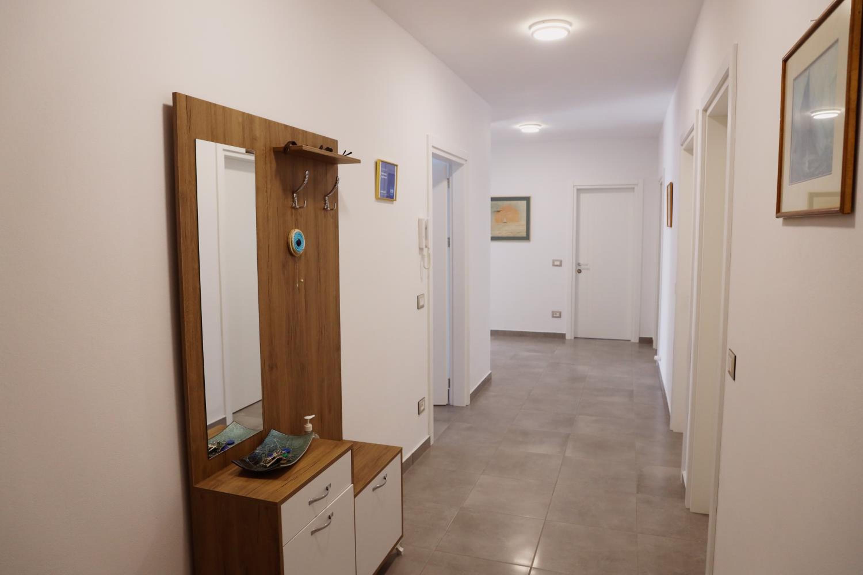 Rajmonda Apartment