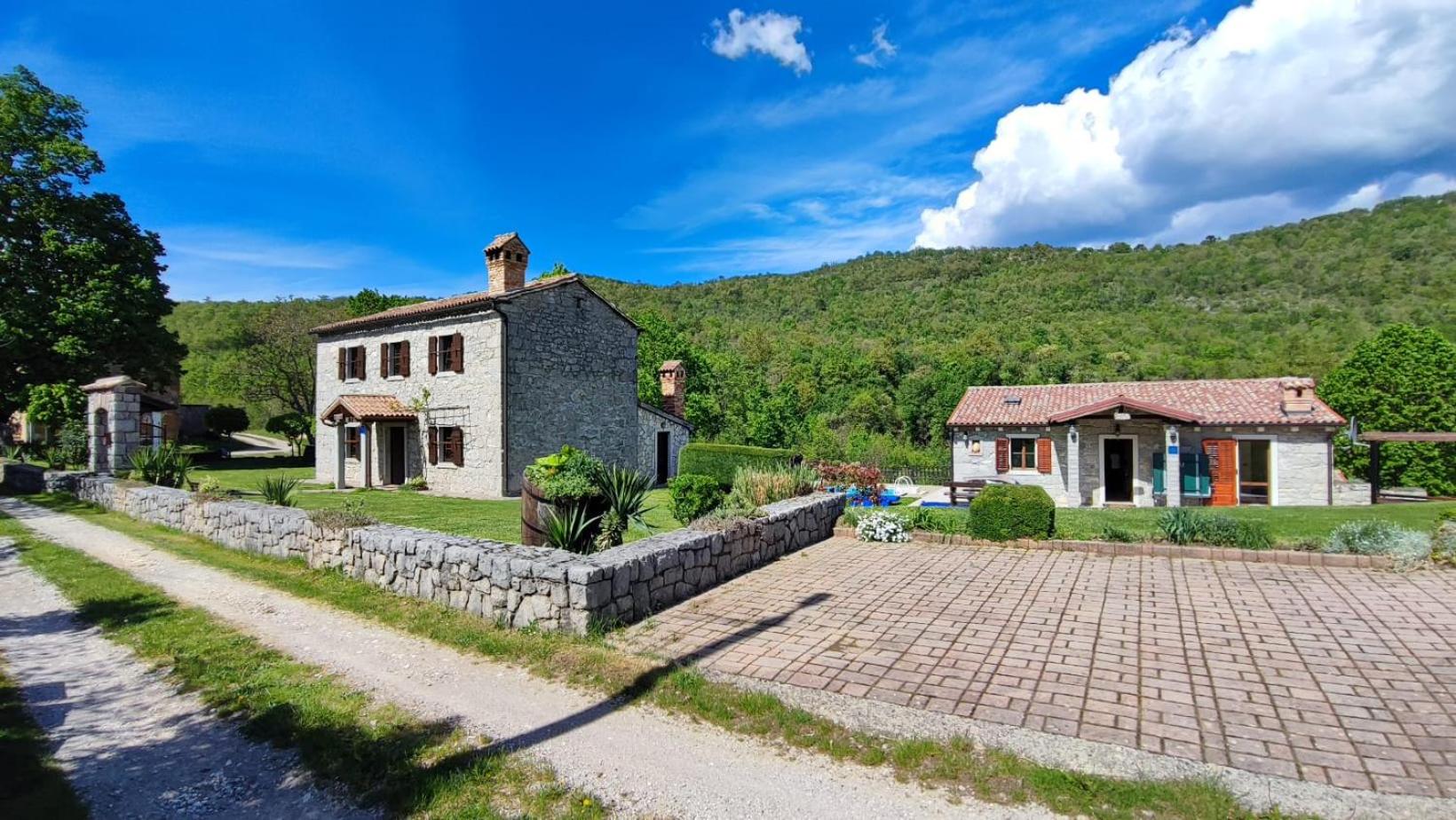 Peaceful Villa Ida&Mirko in nature with private pool